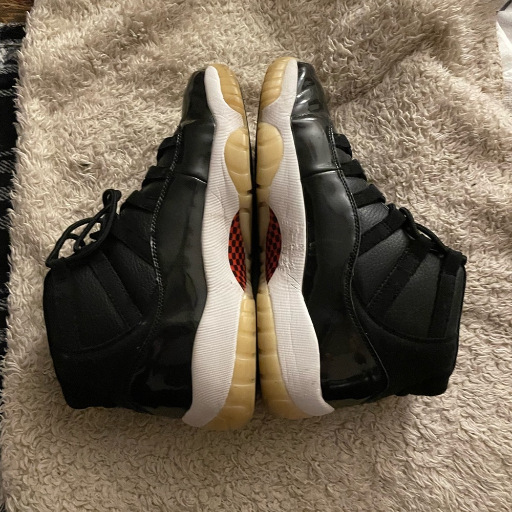 Black/red Air Jordan 11 retro